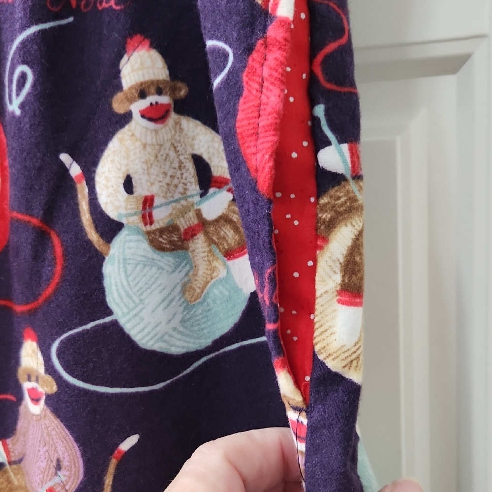 Nick & Nora Knitting Sock Monkey Print Flannel Pajama Set - XXL - Picture 8 of 13